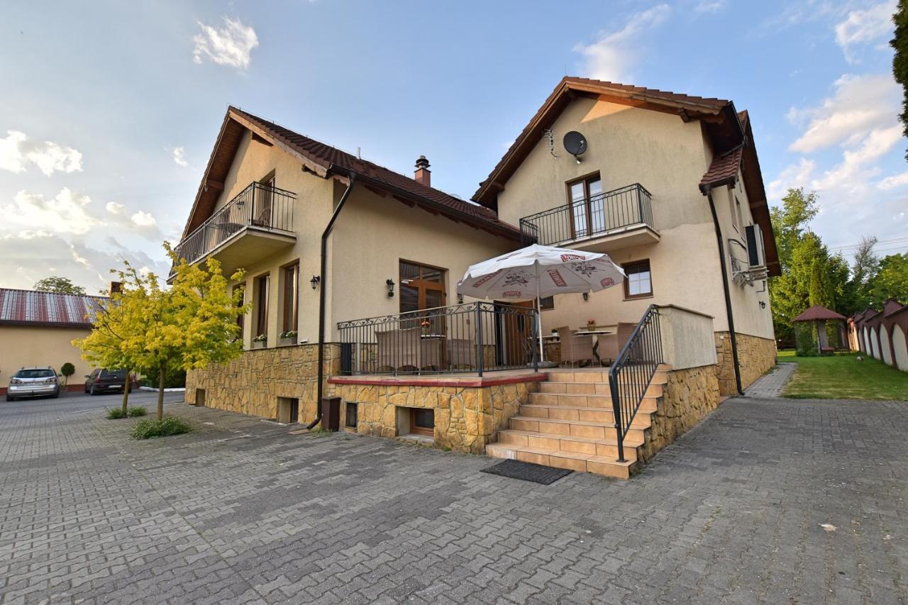Hotel Radzewice Εξωτερικό φωτογραφία